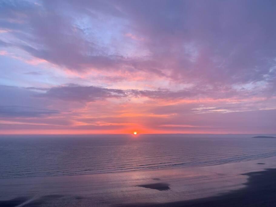 Gorgeous Gower Chalet สวอนซี ภายนอก รูปภาพ
